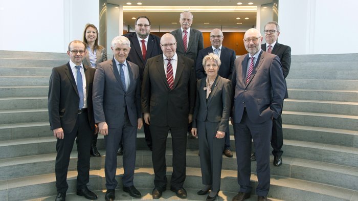 Kanzleramtschef Peter Altmaier empfängt am 2. März 2017 Vertreterinnen und Vertreter des Aktionsbündnisses zu einem Gespräch in Berlin.